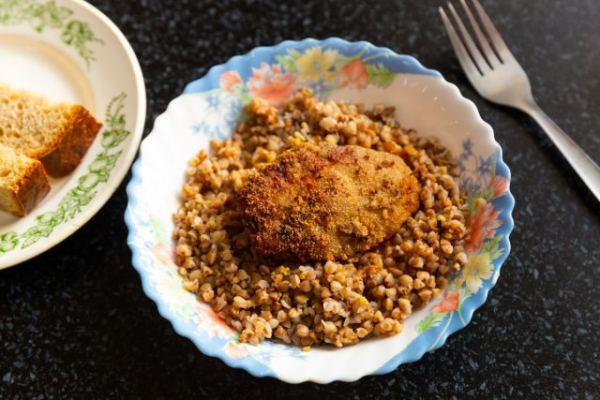 12+ блюд советской кухни, за которые стыдно — но мы всё равно их любим